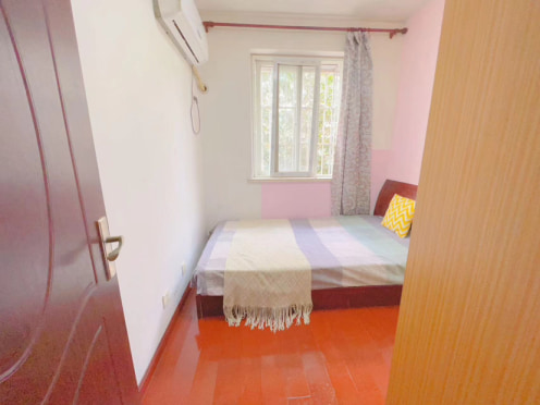 合租·金色家园 3居室 西北卧