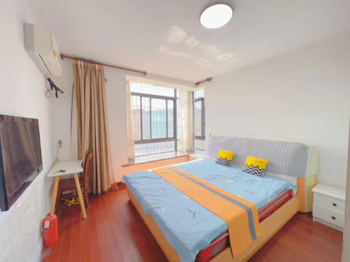 合租·美田山水之恋 4居室 南卧