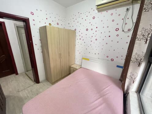 合租·领馆国际城 5居室 南卧