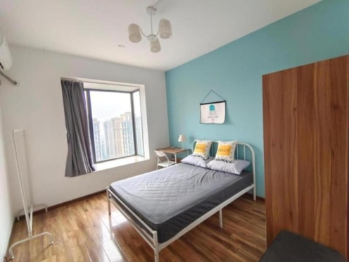 合租·天合汇锦城 3居室 南卧