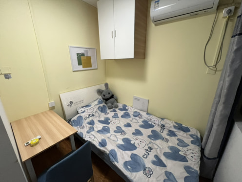 合租·万泓中心 4居室 北卧
