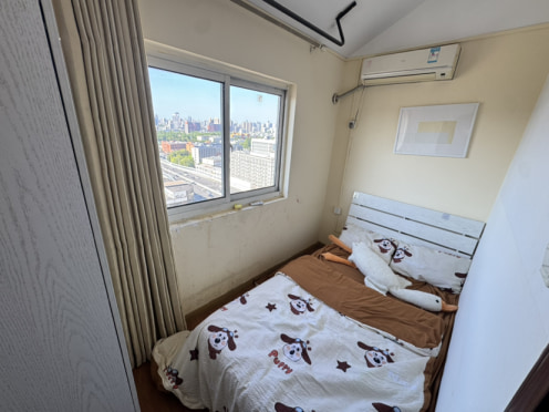 合租·地方铁路家园 5居室 北卧