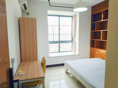 合租·信达文景雅居 4居室 北卧