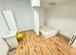 合租·海景花园 5居室 南/北卧_海景花园租房