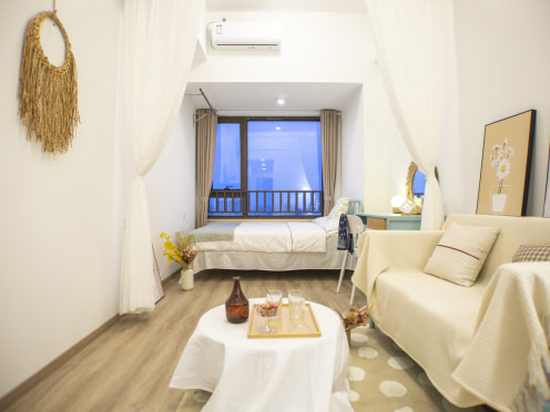 独栋·瑞居 花桥店 11号线安亭花桥通勤公寓【田园奶油】风春日大促长租送免租 1室1厅