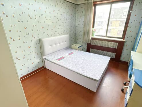 合租·国际城一期 7居室 北卧