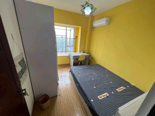 合租·蓝光COCO时代 4居室 南卧