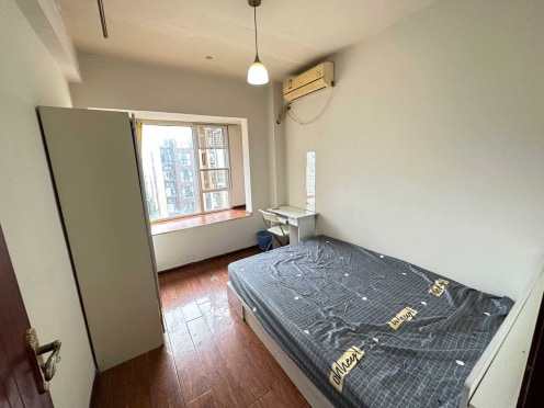 合租·蓝光COCO时代 4居室 南卧