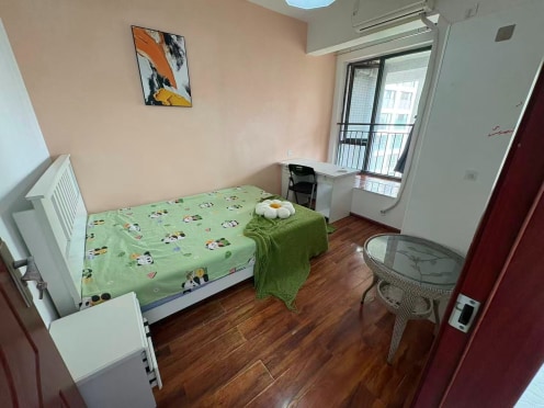 合租·优品道四期曦岸 5居室 跃层 东卧