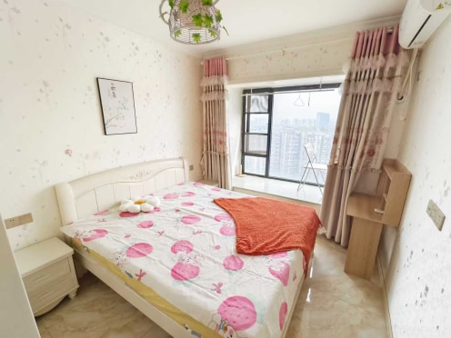 合租·瑞升城北橡树林 5居室 南卧