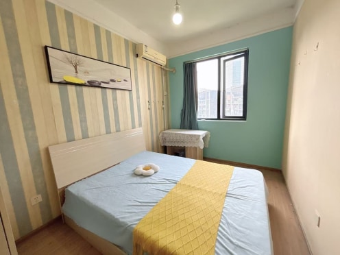 合租·花样年美岸 5居室 南卧