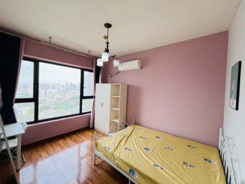 合租·世茂玉锦湾一期 5居室 南卧