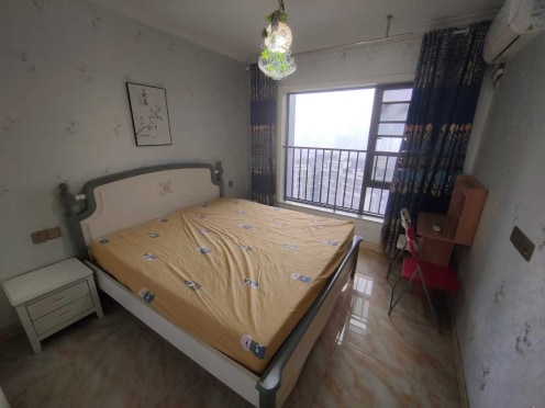 合租·瑞升城北橡树林 5居室 南卧