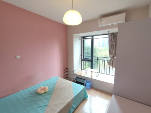 合租·花样年美岸 4居室 南卧