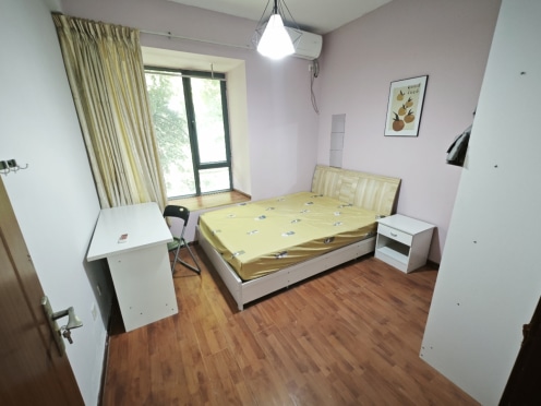 合租·东苑E区 5居室 南卧