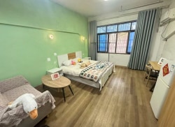 独栋·彩豆公寓 民德路店 市中心  近天虹百盛  1.3号线地铁 可短租 可做饭 随时看房 1室1厅_民德路411号租房