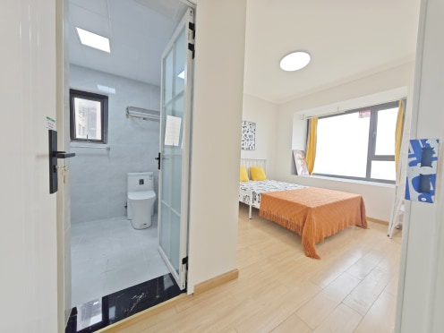 合租·金沙湖畔 4居室 东南卧