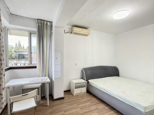 合租·一环路南二段19号 4居室