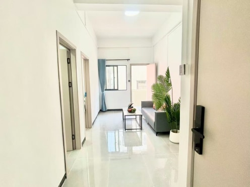 独栋·深圳云栖公寓 放马埔A店 超大阳台稀缺居家两房全新出租 2室1厅