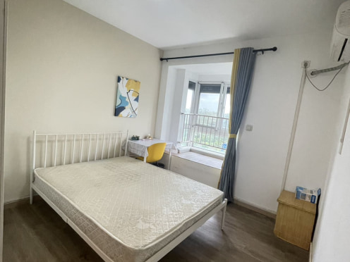 合租·华润悦府东 5居室 南卧