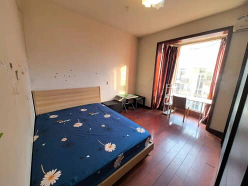 合租·金色花园二期 4居室 南卧