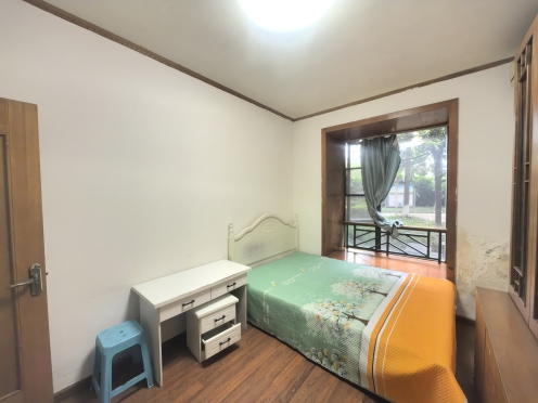 合租·四季花城 5居室 南卧