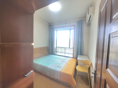 合租·四季花城 5居室 东卧