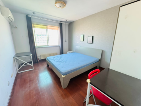 合租·春天花园 5居室 北卧