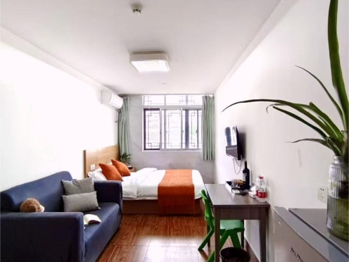 独栋·乐享公寓 南门店 半年起租 长租每月减免200 押一付一乐桥三元坊南门地铁口市立医院观前街电梯房 开间