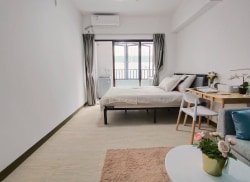 独栋·源社里青年服务公寓 华南摩尔店 万江·曲海地铁口阳台一居室，押一付一，民用水电 开间_共联古新路4号租房