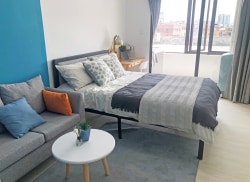 独栋·源社里青年服务公寓 华南摩尔店 东莞万江地铁口·民用水电，押一付一 开间_共联古新路4号租房