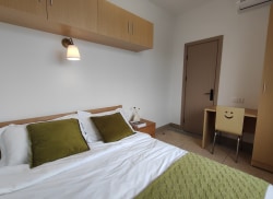 独栋·E.旅享家 吾悦广场店 两居室家庭房 2室0厅_玉苍东路180号租房