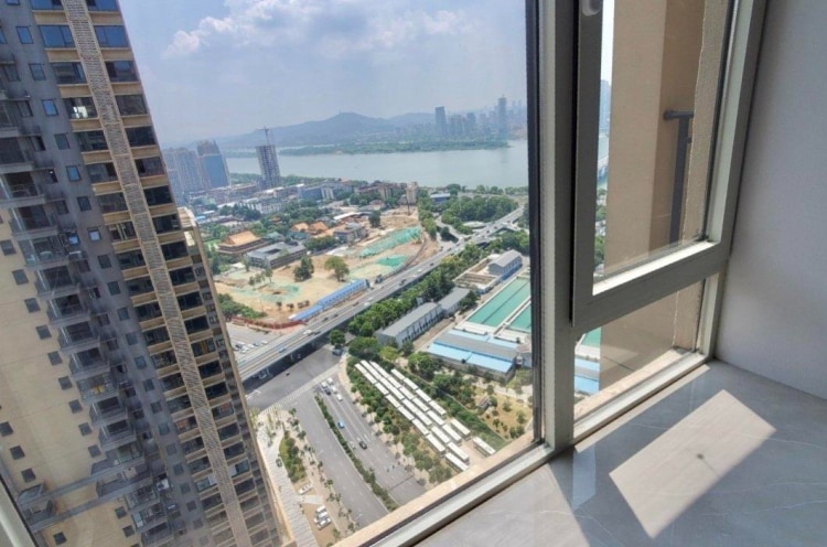开福寺，北辰三角洲1号线地铁口，一室精装修，独立厨卫，独卫，视野采光好，随时入住