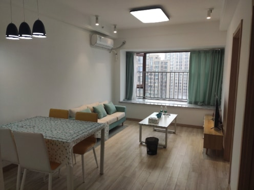 独栋·沃如公寓 保利锦江里店 0中介费 可月付月租  天府五街 带空调 2室1厅