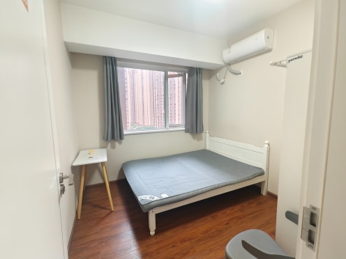 合租·明信城B区 5居室 南卧