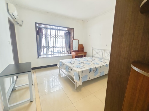 合租·天府家园 4居室 南卧