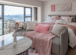 独栋·邻海公寓 九龙湖店 大落地窗！东南大学500米！小米智能家电 + 24h 安保，精英优选居所 1室1厅_融信城市之窗租房