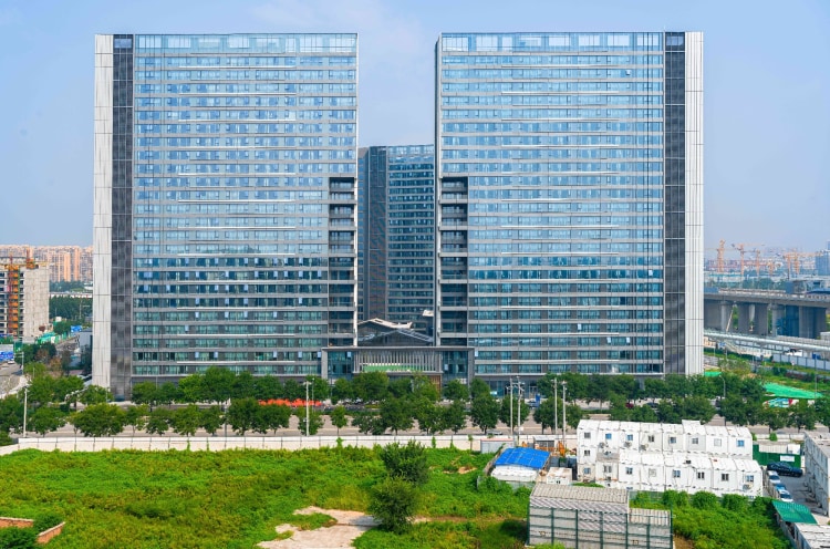 年租立减三个月租金 地铁4号线班车直达 品牌直租0中介费 全新家具 拎包入住