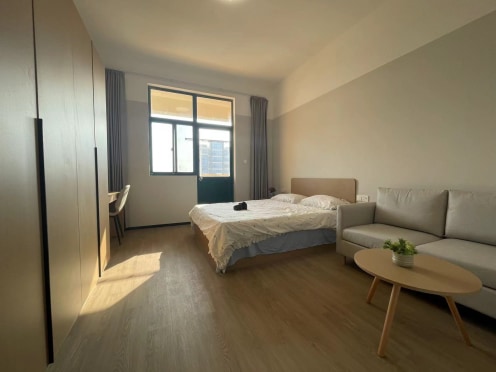 独栋·泊寓 阳山店 【窗外即阳山风景区天然氧吧开启·健康租房生活】- 近阳山科技工业园·家电齐全·独立卫浴·拎包入住! 1室1厅