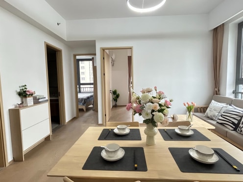 独栋·泊寓 运河店 【有轨电车2号线300米】轻轨就在门口 独立地库 驾车友好 快速上高速 临近运河 生活氛围浓厚 2室1厅