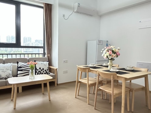 独栋·泊寓 运河店 【限时特惠最后一天！】运河水岸精装公寓 配独立厨房 可做饭 有地下车库 通透采光。 2室1厅