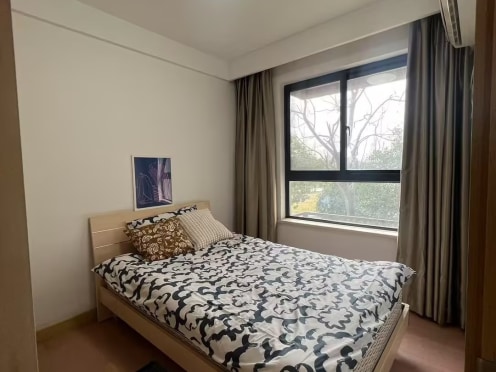 独栋·泊寓 菁英公寓店 【合租单间.人才公寓】近彩石湖公园.星悦里.锦峰国际商场.可停车 1室1厅