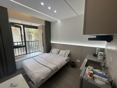 独栋·悦城公寓 建发店 独厨独卫  地铁口朝南飘窗一居室 开间