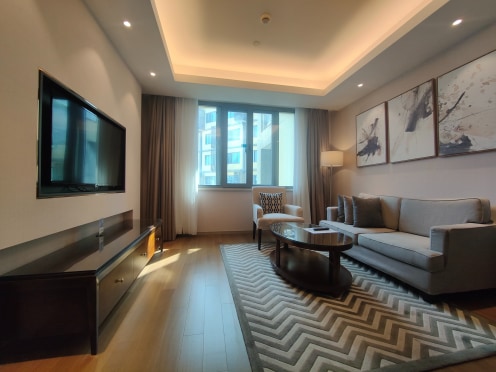 独栋·盛捷服务公寓 绿宝广场店 盛捷绿宝广场服务公寓，包水电停车，品牌厨卫，客房清洁服务，无中介费，一房豪华行政套房 1室1厅