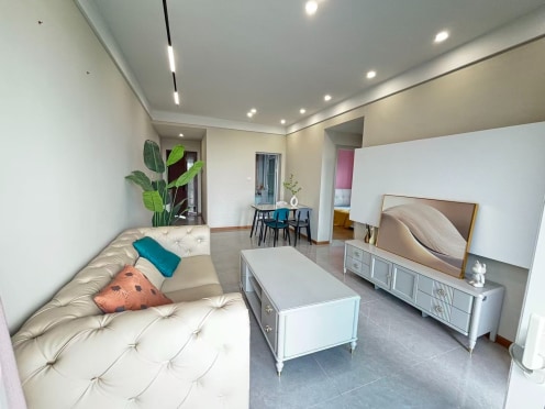 独栋·由由公寓 正兴美地南区店 0中介 西博城 天府商务区，大悦城 地铁口套二 2室2厅