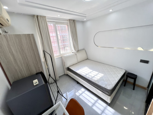 合租·淞泽家园（六区） 5居室 南卧