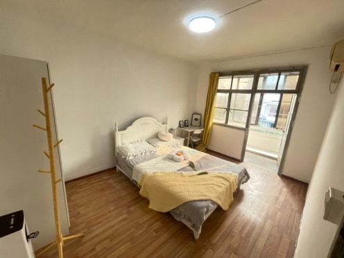 独栋·家哆堡公寓 双林中横路8号店 特价1980！！玉双路 双桥路 套三 0中介费可短租 3室1厅