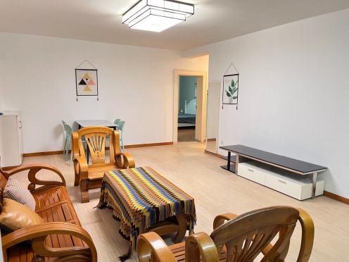 独栋·家哆堡公寓 协和花苑店 西南交大 五块石 精装套三 家具齐全 可短租月付 无中介 3室1厅