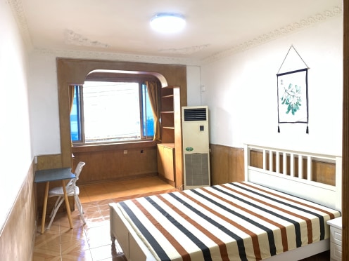 独栋·家哆堡公寓 通锦桥路216号店 花牌坊 西北桥套三 家具齐全 拎包入住 可短租月付 3室1厅