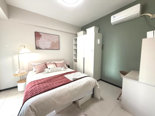 独栋·华润置地·有巢公寓 高新西区店 民用水电 可短租 月付整租套二  无中介费 主卧带超大阳台看夕阳喝茶  签约入住礼包可送 华为旁特惠 2室1厅